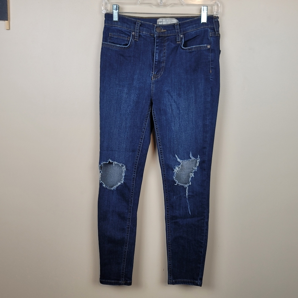 Free People Dark Wash Busted Knees Jeans size 27